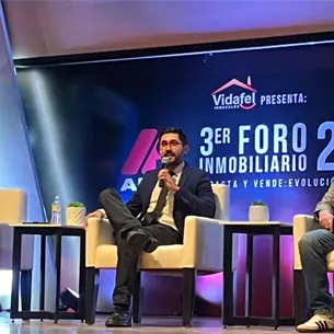 El podcast Hágale Como Quiera se presenta totalmente en vivo en el 3er Foro Inmobiliario 2025 en Culiacán El podcast Hágale Como Quiera se presenta totalmente en vivo en el 3er Foro Inmobiliario 2025 en Culiacán