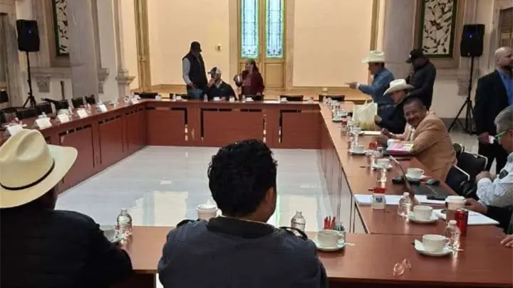 Posponen instalación de mesa nacional para el maíz; iniciarán hasta el 10 de diciembre Posponen instalación de mesa nacional para el maíz; iniciarán hasta el 10 de diciembre