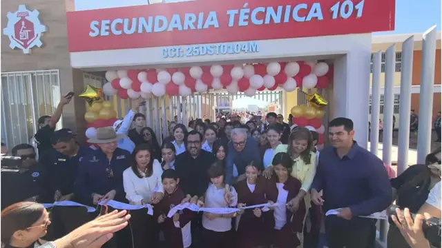 Rocha Moya inaugura Secundaria ETI #101 en Valle Alto, Culiacán