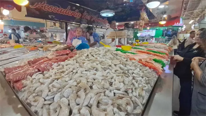 Arranca el Operativo Cuaresma 2026 en Los Mochis: Inspección Sanitaria en Mercado San Francisco