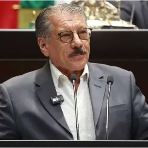 Fernando García, diputado sinaloense del PT, votó en contra de la Reforma Electoral