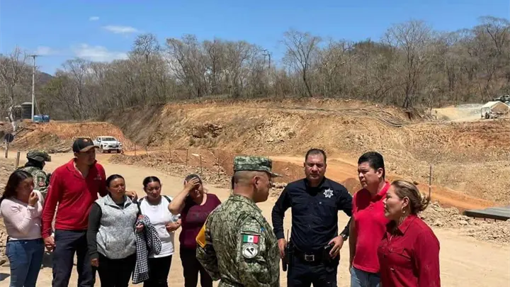 Mineros atrapados en El Rosario: Seguimos con la esperanza de un rescate positivo”: Claudia Valdez, alcaldesa