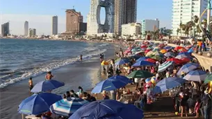 Playas de Mazatlán registran oleaje elevado este sábado; piden respetar indicaciones para evitar incidentes