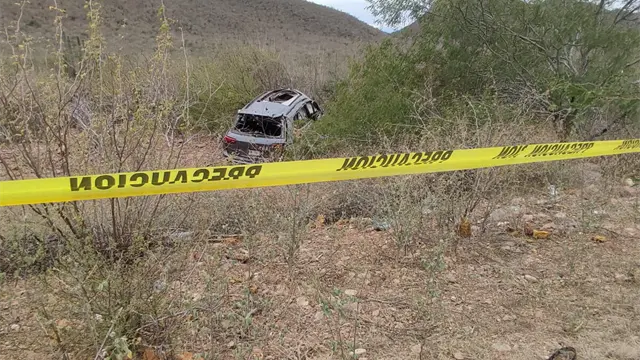 Tragedia en Sábado de Gloria: Conductor pierde la vida tras volcar en Ahome 