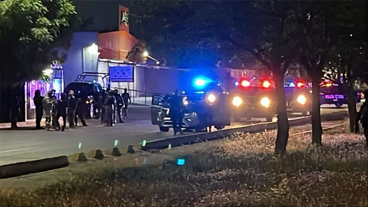 Persecución y balacera deja saldo de un hombre herido y detenido en el fraccionamiento Villas del Río en Culiacán