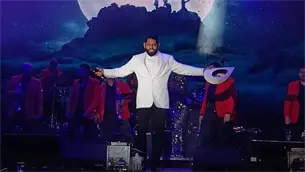 Pancho Barraza le canta al amor y a miles de motociclistas en la Semana Internacional de la Moto 2026