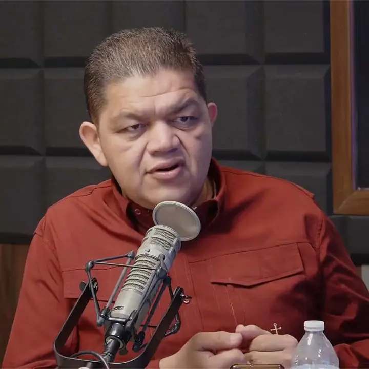 Jueves Empresarial Con: Julio Silvas (16-04-2026) Jueves Empresarial Con: Julio Silvas (16-04-2026)