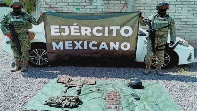 Militares decomisan explosivos, armas y un vehículo robado en Escuinapa