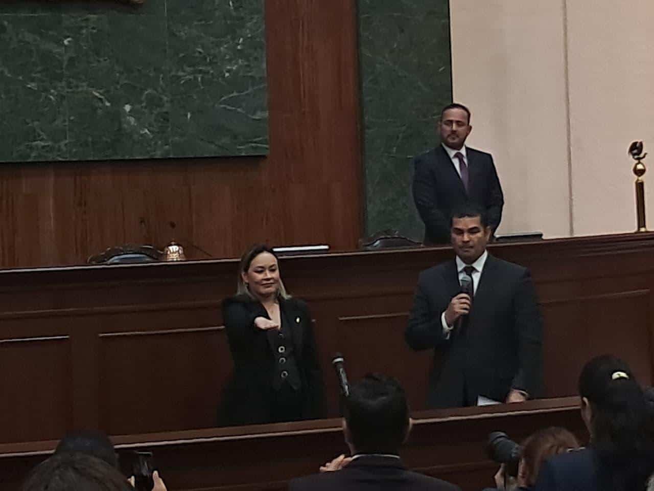 Yeraldine Bonilla Valverde rinde protesta como Gobernadora interina de Sinaloa, ante el Congreso del Estado
