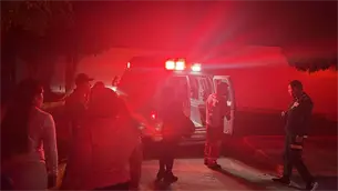 Patrulla de policía atropella a joven en Choix y la deja grave