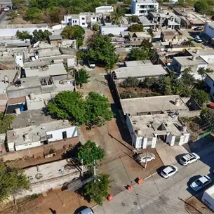 Estrella Palacios inicia obras de pavimentación en Valles del Ejido