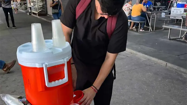 Instalan módulos de hidratación en Los Mochis para prevenir golpes de calor