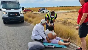 Mujer se arroja de camioneta en movimiento tras explosión de manguera de gas