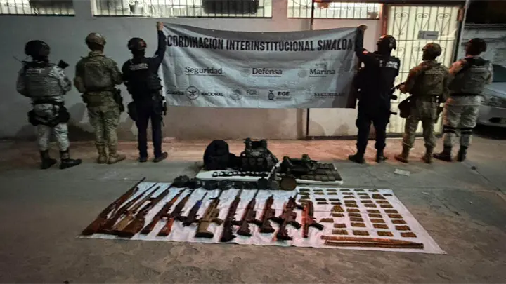 Fuerte armamento decomisado tras agresiones a militares y policías en Escuinapa