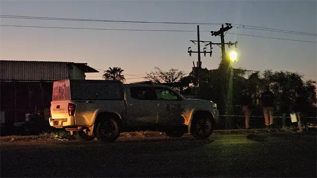 Hallan decapitado a joven de 22 años junto a la carretera Culiacán-Eldorado Hallan decapitado a joven de 22 años junto a la carretera Culiacán-Eldorado
