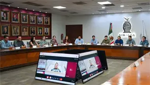 Gobernadora encabeza primera reunión de gabinete tras dar a luz