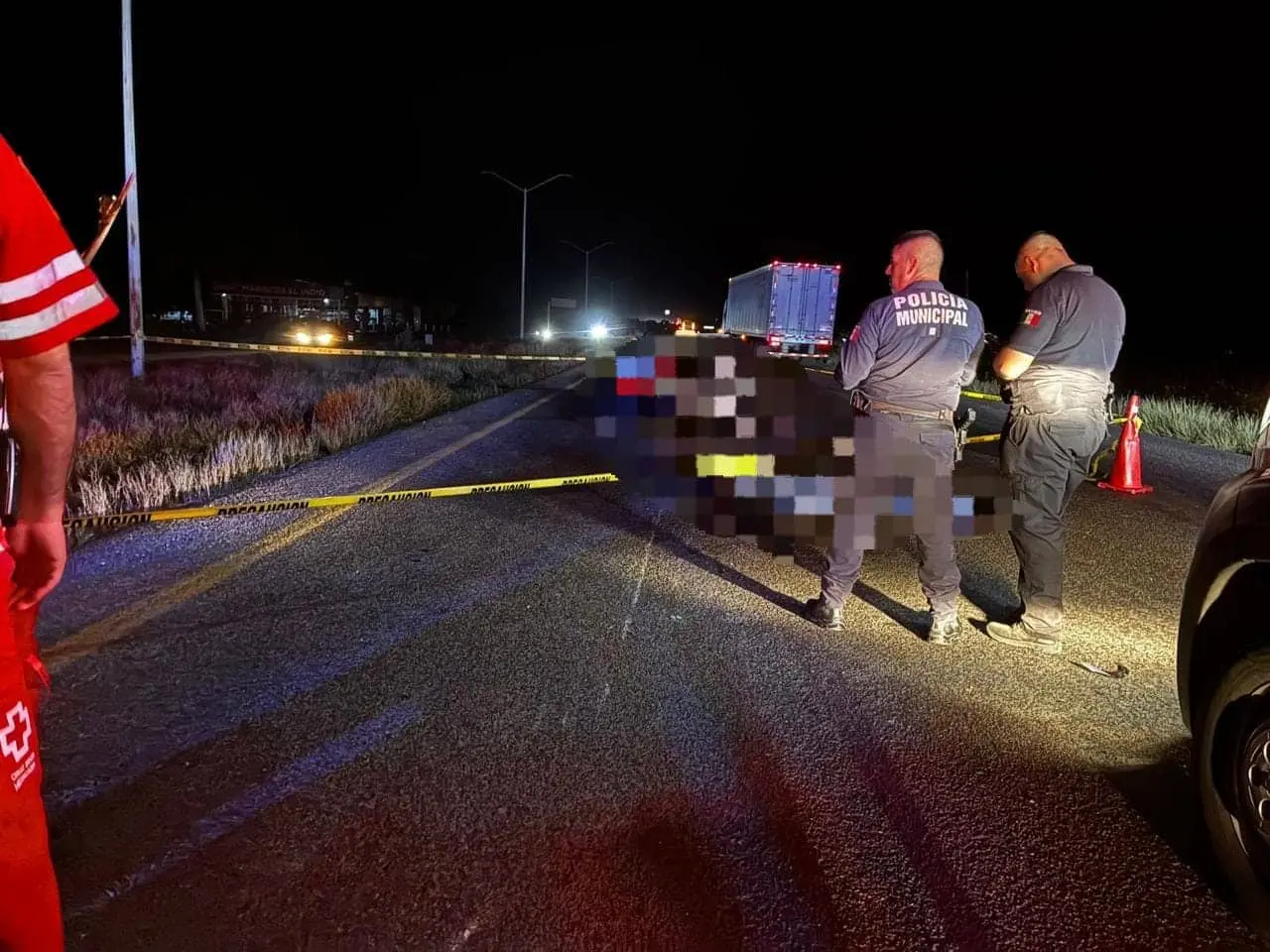 Muere mujer atropellada por vehículo en la México 15, entrada de Los Mochis; conductor se dio a la fuga