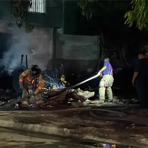 Por quinta vez se incendia la casa de un pepenador en Los Mochis; Provoca pánico y evacuación de vecinos
