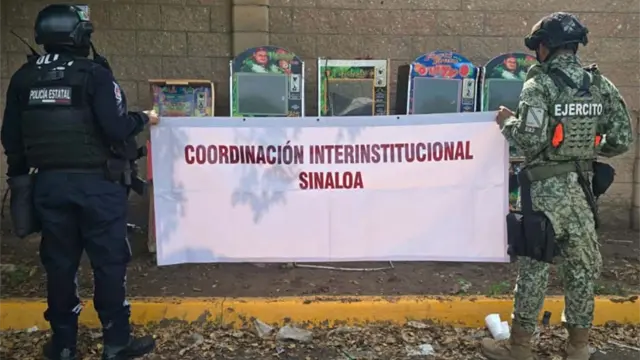 Autoridades localizan y aseguran cinco máquinas tragamonedas en operativo en Culiacán