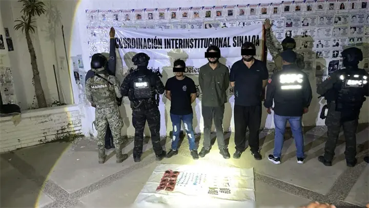 Marina detiene a cuatro personas en Mazatlán y San Ignacio; aseguran cuatro granadas y más de 2 mil cartuchos