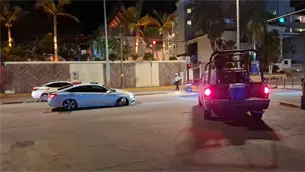 Persecución en Mazatlán termina con hombres armados detenidos en la Zona Dorada Persecución en Mazatlán termina con hombres armados detenidos en la Zona Dorada