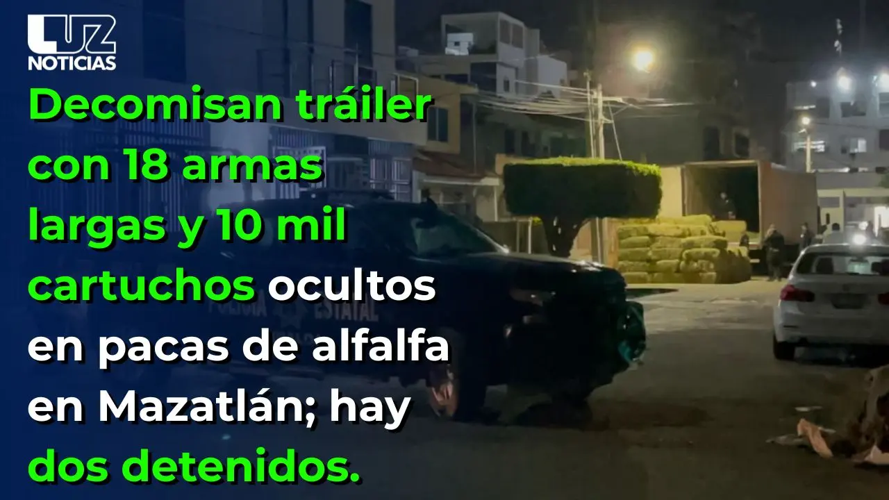 Decomisan tráiler con 18 armas largas y 10 mil cartuchos ocultos en alfalfa; hay dos detenidos
