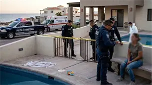 Muere niña ahogada en alberca en San Carlos, Sonora; investigan a niñera por presunto descuido