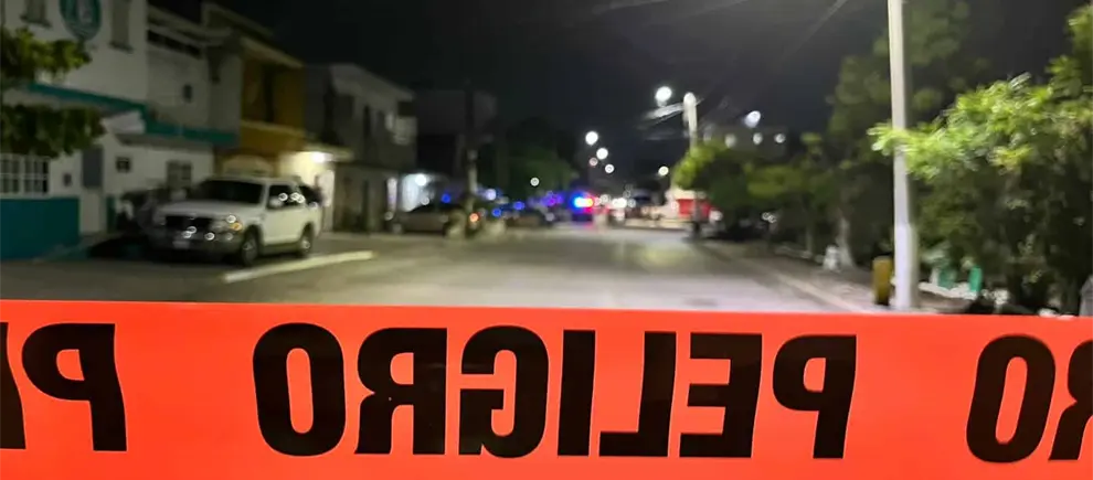 Ejecutan a un hombre en la banqueta de su casa en la colonia Toledo Corro en Mazatlán Ejecutan a un hombre en la banqueta de su casa en la colonia Toledo Corro en Mazatlán