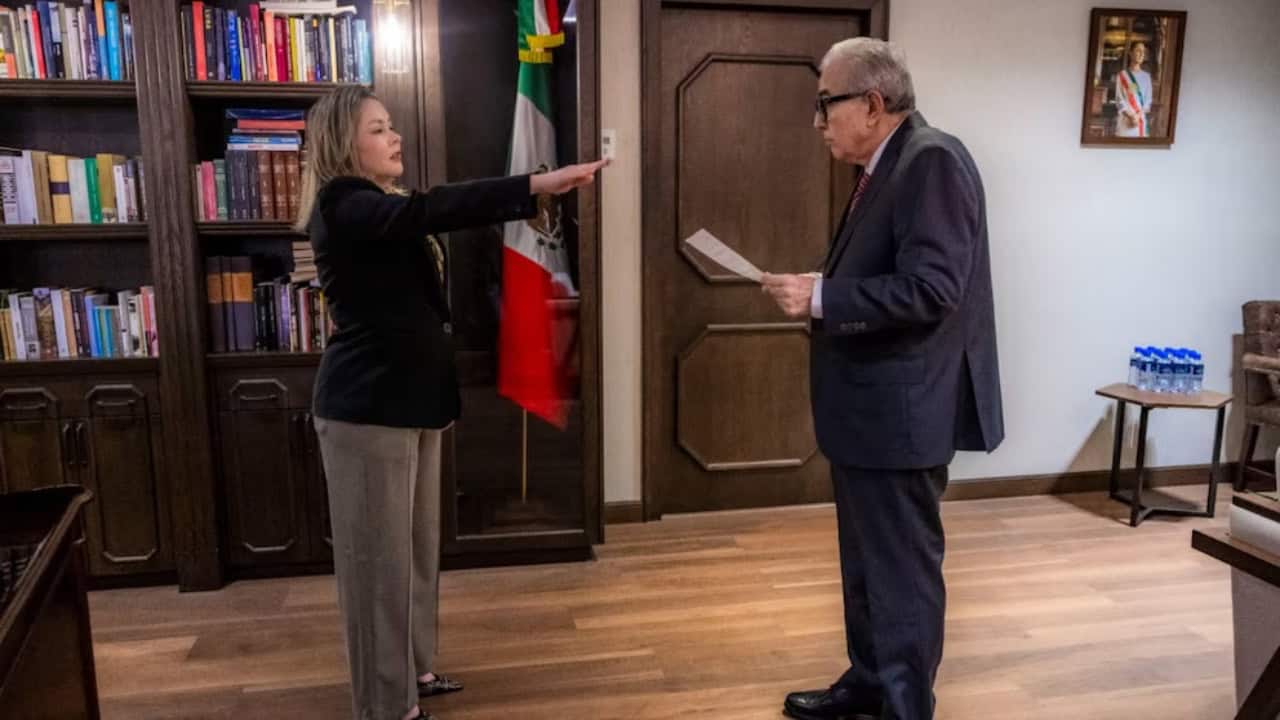 Yeraldine Bonilla vuelve a la Secretaría General de Gobierno tras regreso a la gubernatura de Rocha Moya Yeraldine Bonilla vuelve a la Secretaría General de Gobierno tras regreso a la gubernatura de Rocha Moya