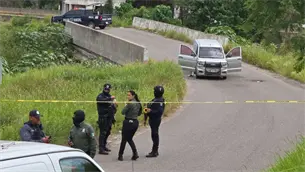 Ejecutan a marisquero y localizan camioneta baleada en la curva de San Pedro Navolato Ejecutan a marisquero y localizan camioneta baleada en la curva de San Pedro Navolato