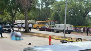Muere motociclista por la Mochis-Topo tras impactarse contra una camioneta Muere motociclista por la Mochis-Topo tras impactarse contra una camioneta