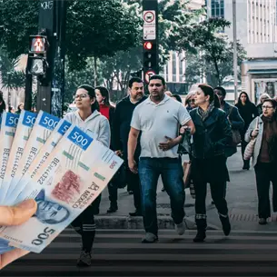 ¿Cuánto debes ganar al mes para ser considerado de clase alta en México en este 2026?