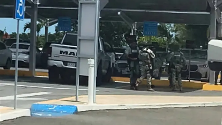 Reportan balacera cerca del aeropuerto de Mazatlán; grupo armado habría intentado despojar vehículos Reportan balacera cerca del aeropuerto de Mazatlán; grupo armado habría intentado despojar vehículos