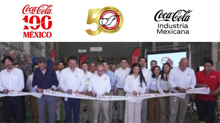 La Industria Mexicana de Coca-Cola agradece a México por 100 años de historia compartida y reafirma su compromiso con el país. La Industria Mexicana de Coca-Cola agradece a México por 100 años de historia compartida y reafirma su compromiso con el país.