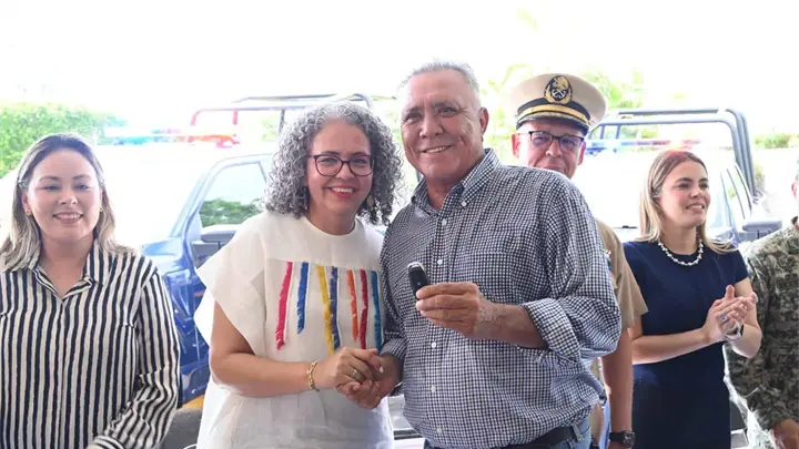 Refuerzan seguridad en El Fuerte con dos nuevas patrullas entregadas por el Gobierno de Sinaloa Refuerzan seguridad en El Fuerte con dos nuevas patrullas entregadas por el Gobierno de Sinaloa