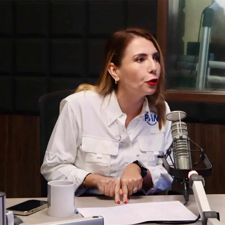 Felipe Calderón ya demostró que sí se puede acabar la violencia: Roxana Rubio