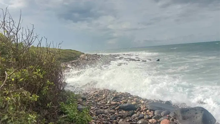 Alerta preventiva por fuerte oleaje en Las Labradas, Sinaloa; autoridades piden evitar visitas Alerta preventiva por fuerte oleaje en Las Labradas, Sinaloa; autoridades piden evitar visitas