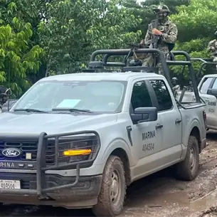 Detienen a 5 personas en fuerte operativo registrado en un campestre de Aguaruto, Culiacán Detienen a 5 personas en fuerte operativo registrado en un campestre de Aguaruto, Culiacán