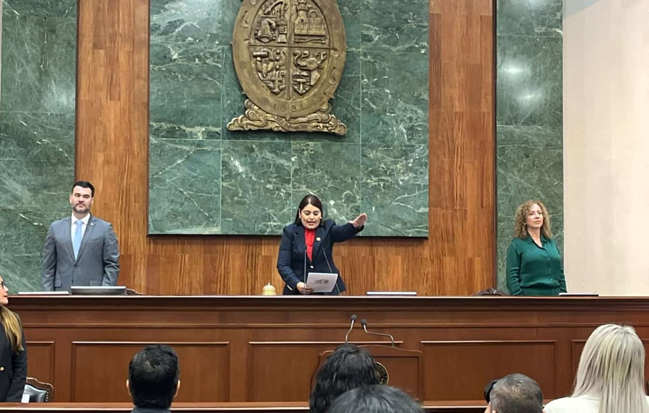 Congreso del Estado nombra a Moncerrat López como Presidenta de la Mesa Directiva Congreso del Estado nombra a Moncerrat López como Presidenta de la Mesa Directiva