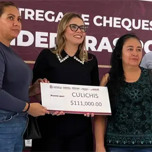 Alcaldesa de Culiacán entrega más de un millón de pesos en créditos a emprendedoras Alcaldesa de Culiacán entrega más de un millón de pesos en créditos a emprendedoras