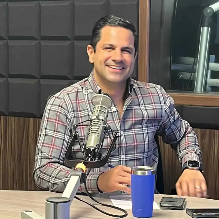 Carlos Escobar refrenda su apoyo a la Coordinadora Imelda Castro rumbo al 2027 Carlos Escobar refrenda su apoyo a la Coordinadora Imelda Castro rumbo al 2027