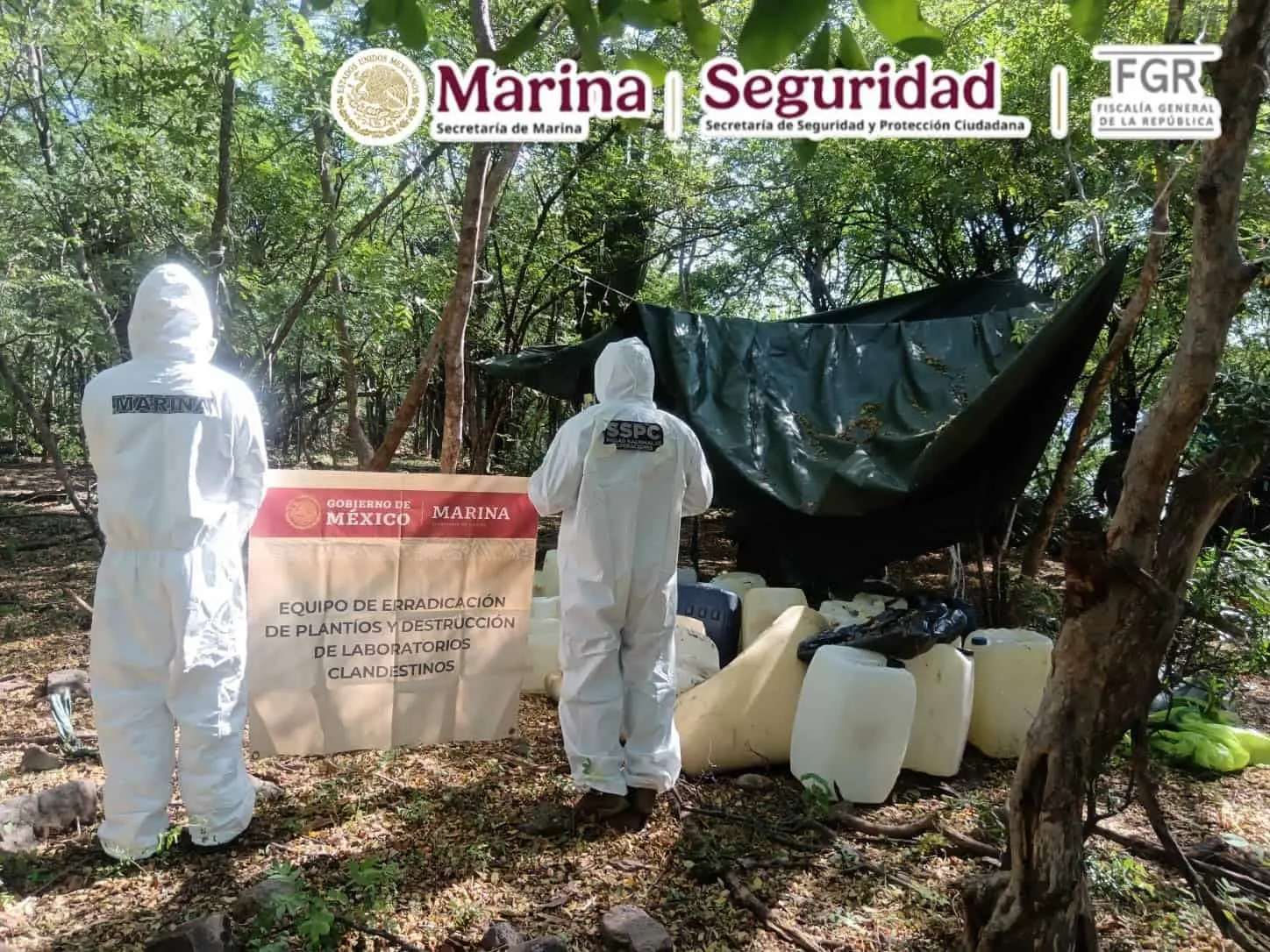Aseguran narcolaboratorio de 2,500 metros cuadrados en Culiacán Aseguran narcolaboratorio de 2,500 metros cuadrados en Culiacán