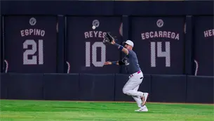 Águilas despiertan y frenan a Naranjeros