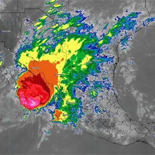 Frente frío 4 arruinará megapuente con lluvias fuertes en estos estados
