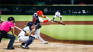 Águilas despluma a Jaguares y se lleva la serie Águilas despluma a Jaguares y se lleva la serie